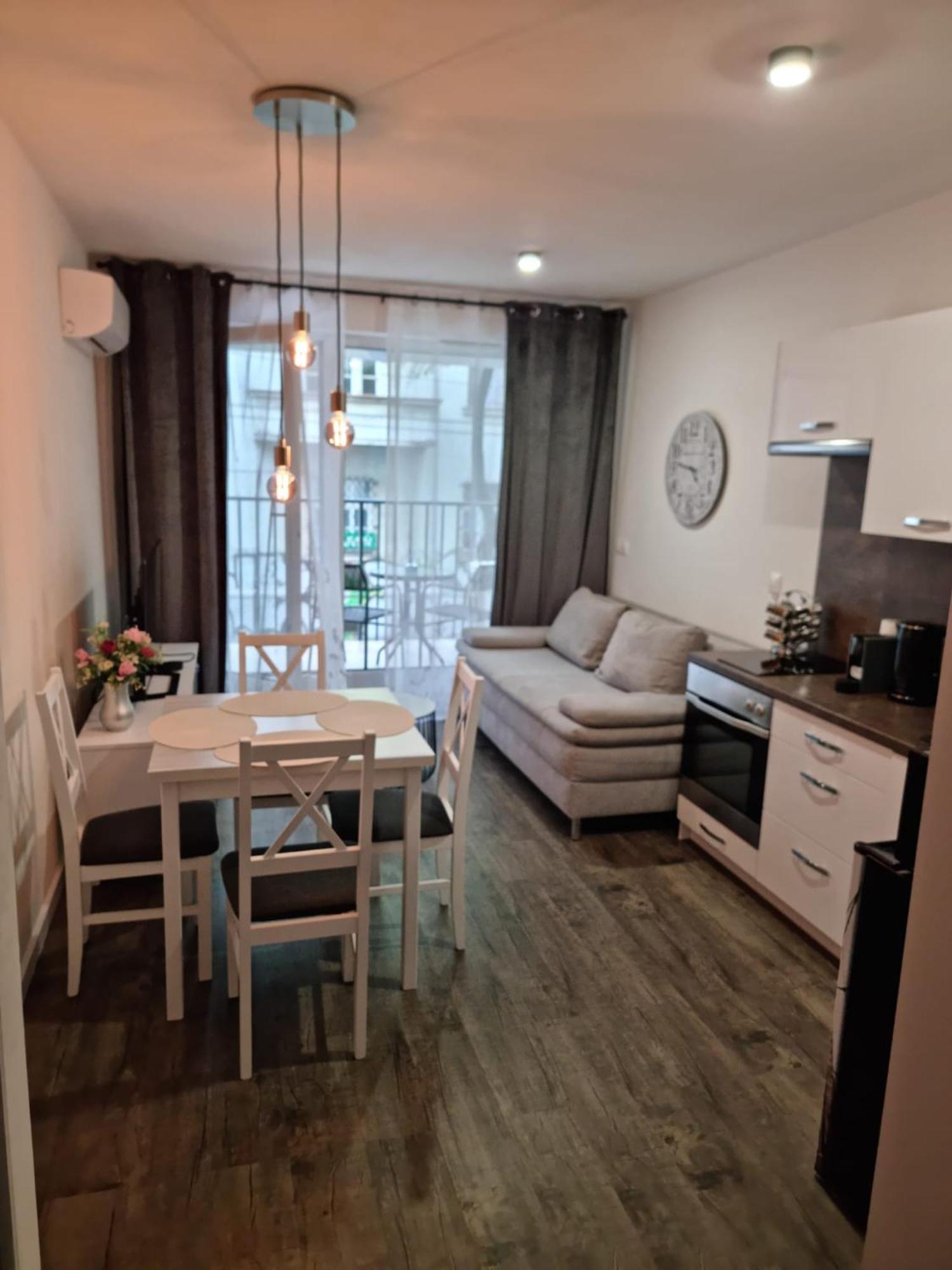 Apartman - Centrum Bratislava Eksteriør bilde